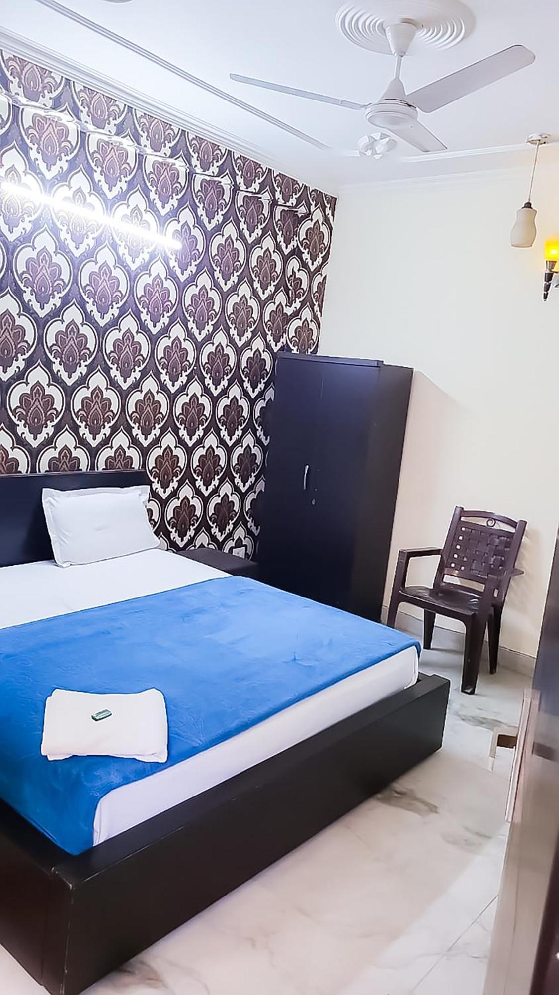 Deluxe Room In Cr Park Nueva Delhi Exterior foto