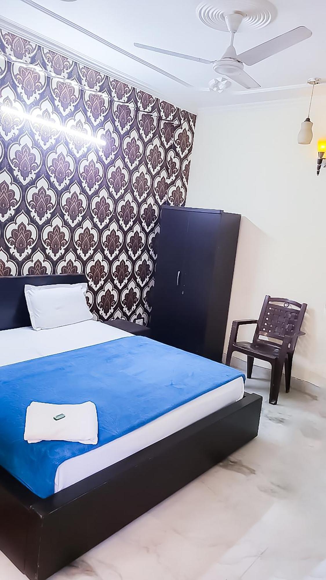 Deluxe Room In Cr Park Nueva Delhi Exterior foto